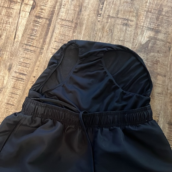 Men’s Nike Athletic Shorts - Picture 3 of 3